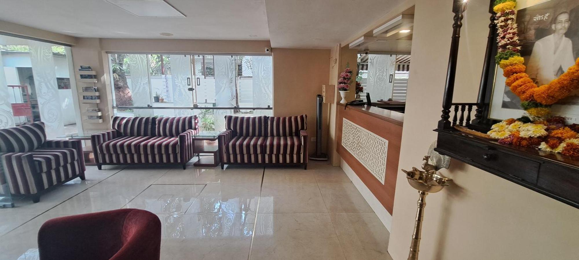 Hotel Swaroop Пуна Экстерьер фото